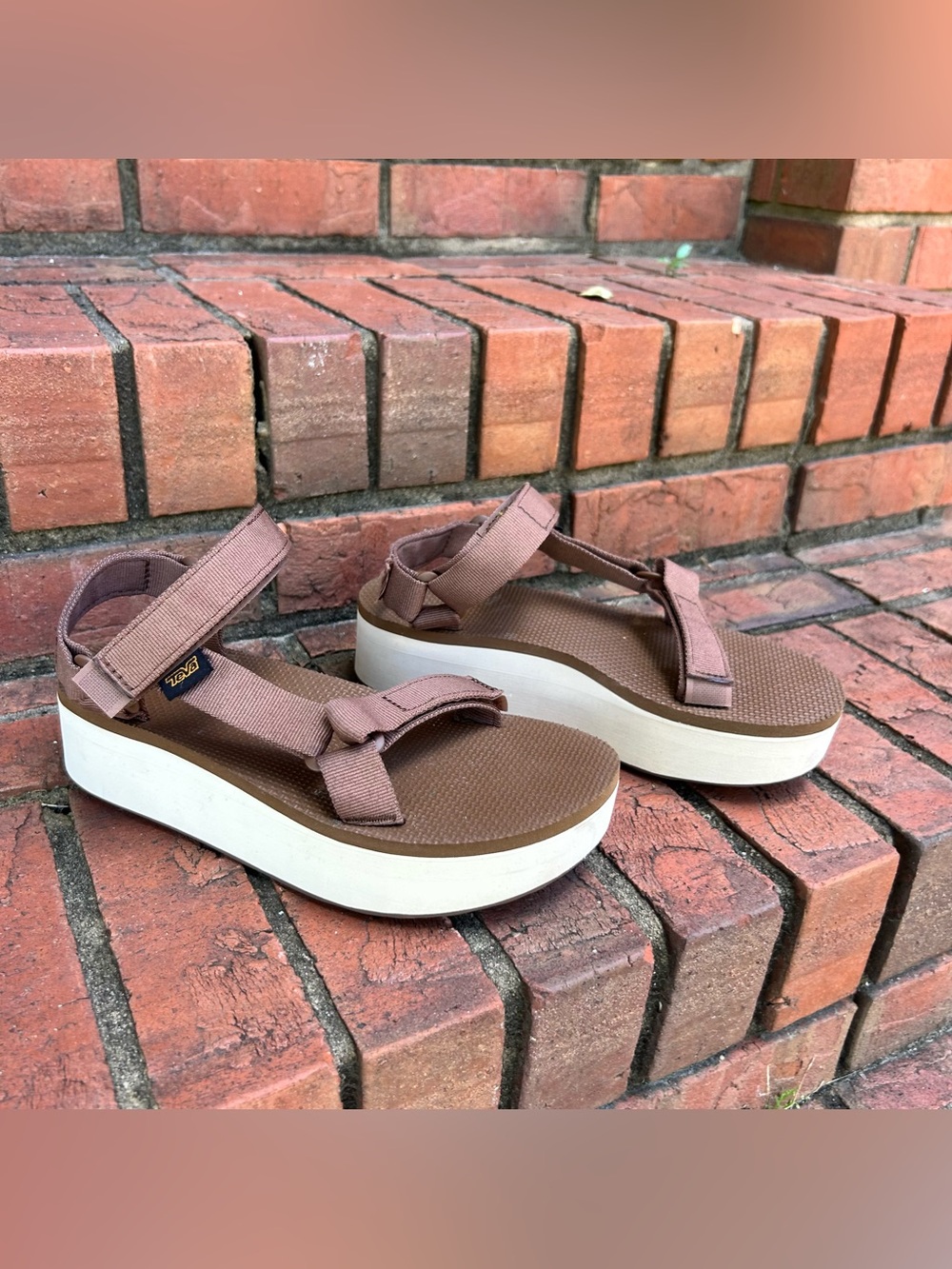 TEVA
'universal' Sandal In Brown/ Birch